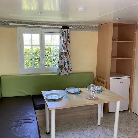 Camping Les Portes Du Perche Mamers Buitenkant foto